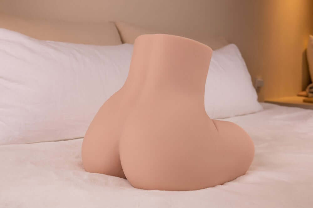 Gina realistic masturbator with sexy ass shape, penetrable vagina and anus, offering 3 speeds and 4 levels of vaginal penetration.